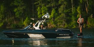 This tega cay, south carolina ripper is the current int state champion and loves to ride at home behind his wakesetter 247 lsv. Wakesetter 20 Vtx The Most Versatile Crossover Tow Boat Malibu Boat