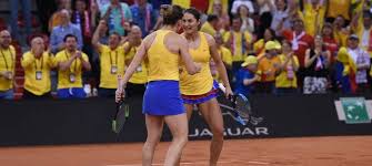 Fed cup 2019 franţa romania a fost efectuată tragerea la sorţi tenisite fed cup 2019 franţa romania 0 1 simona halep a castigat prima partidă franța romania fed cup o dispută capitală pentru viitorul tenisului romanesc. Fed Cup Secretul Din Spatele Victoriei FranÅ£ei DezvÄƒluit De Benneteau Au Obosit O Pe Simona Halep Magnanews