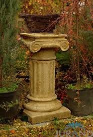 Es freut uns, dass sie sich für diese dekorative stein säule als gartenidee interessieren. Hausgartenprofi Sockel Saule Stein Statuen Garten Dekoration Podest Skulptur Steinsaule 3011