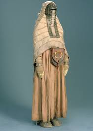 They have even gathered numbers large enough to attack the outskirts of smaller towns like anchorhead. Star Wars Costume Tusken Raider Smithsonian Institution