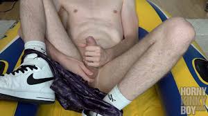 Handjob with Happy End and Foot Fetish in Yellow Boat - hornykinkyboy.com