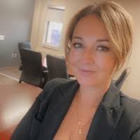 Alice Collard's Instagram, Twitter & Facebook