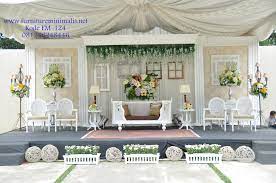 Nah, jika kamu punya rencana untuk mengadakan pesta pernikahan sederhana di rumah, beberapa inspirasi pelaminan minimalis yang sudah hipwee wedding sajikan di atas bisa kamu jadikan inspirasi, ya! Dekorasi Pelaminan Minimalis Sederhana Duco Outdoor Dekorasi Pernikahan Luar Ruangan Tempat Pernikahan Pernikahan