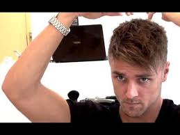 Men S Hairstyle Tutorial With Fringe Bangs High Texture And A Small Undercut By Vilain Hairspiration Mens Hairstyles Haircuts For Men Short Hair Styles