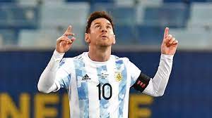 Он играет на позиции правый вингер. Argentina 3 0 Ecuador Lionel Messi Puts On A Show As Albiceleste Reach Semis