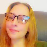 Beth Henn's Instagram, Twitter & Facebook