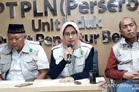 Gaji karyawan indomaret berdasarkan posisi dan tugasnya terlengkap dan terupdate 2020. Beban Kompensasi Pasca Pemadaman Listrik Pln Potong Gaji Karyawan Antara News Banten