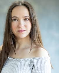 Camila Ribeiro's Instagram, Twitter & Facebook