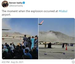 Diversi civili afghani sono rimasti feriti nell'esplosione, avvenuta presso uno dei cancelli di ingresso all'aeroporto di kabul, l'abbey gate, ha confermato il portavoce del pentagono john kirby su twitter. Imycjtqeexcjm