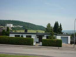 Die grundstücksflächen der häuser liegen zwischen 539 und 5.635 m². Haus Zum Verkauf 37671 Hoxter Mapio Net