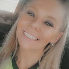 Community enjoys perfect creek day at the curve