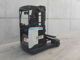 Omdat ze zich graag kleedt en stylet met tweedehands spullen, wat voordelig en duurzaam is. Unicarriers 2de Hands Elektrische Zijlader 2 5 Ton Wybo Lifting