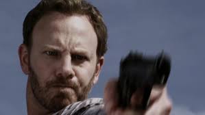 Steve Sanders contra los tiburones voladores de «Sharknado»