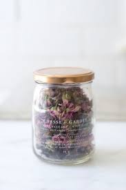 7 Warm Wintry Favours For Your Frosty Wedding Tea Packaging Design Glass Packaging Tea Design