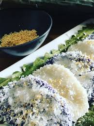 Palitaw Dila Dila Filipino Dessert Recipe For Beginners Amiable Foods Filipino Desserts Food Dessert Recipes