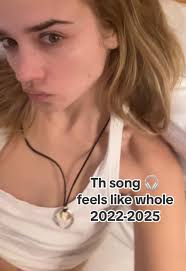 Videos de DARIA MAI (@my.daria) con “original sound