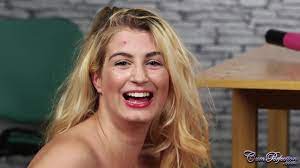 Smiley babe Megan Clara enjoys facial  Xozilla.com