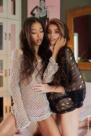 Alissa Foxy and Naomi Hill in The Beauty of Love by Wow Girls | Erotic  Beauties