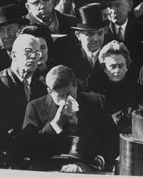 ایڈورڈ ششم شاہ انگلستان (ur); Swashvillage De Ce Edward Viii A Abdicat Tronul Lui Marry Wallis Simpson