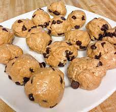 2 Minute 2 Step Peanut Butter Balls When I Saved Time By Using New Tidy Cats With Glade Clever Housewife Recipe Delicious Desserts Eat Dessert Food
