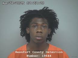 Trevor Omarr Fields Beaufort, South Carolina http://Arre.st/SC-1000716282