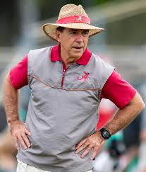 Cbs sports has the latest college football news, live scores, player stats, standings, fantasy games, and projections. Clash Of Titans Between Alabama S Defense And Oklahoma S Offense