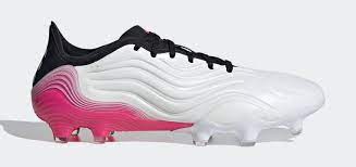 The football player is dating kathrin gilch, his starsign is aries and he is now 35 years of age. Manuel Neuer Football Boots