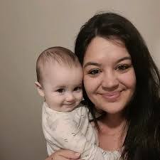 Laura Sparrow's Instagram, Twitter & Facebook