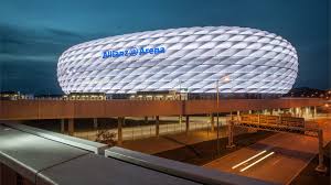 Ich bin schon oft hier vorbeigefahren und das bauwerk fasziniert mich immer wieder. Filmlocations Bayern Motivsuche Allianz Arena Fussballstadion