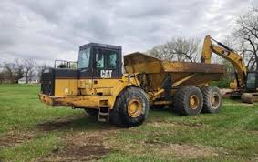 Caterpillar D400E II Off-Highway Truck