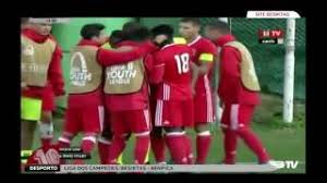 Фернандеш жедсон карвалью / gedson fernandes carvalho. Gedson Fernandes Amazing Half Court Goal Vs Besiktas 23 11 2016 Youtube