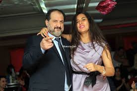 بالصور خالد الصاوي يرقص ويغني مع زوجته في عيد الحب Couple Photos Photo Scenes