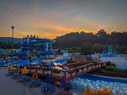 We offer water slides, lazy river, splash zone, snacks and much more. 7 Of The Best Waterparks In Kentucky For The Ultimate Adventure