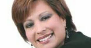 Sociedad Literaria Amantes del País: "UNA LLAMADA A LO LEJOS" DE LIDIA  IRENE VÁSQUEZ RUIZ