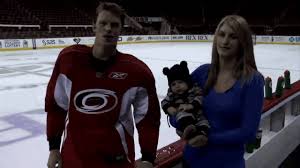 Eric staal míří z buffalo sabres do montreal canadiens za volbu ve třetím a pátém kole letošního draftu. Eric Staal S Wife Tanya Staal Playerwives Com