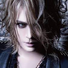 Here is a Dustbin 🪣 Throw one artist who sings nønsense 😂🔥