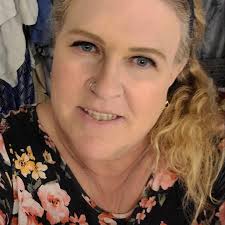 Why is my Harley Davidson Road King bike not getting enough fuel to start  and idle after carburetor rebuild?