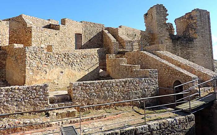 Los castillos de Castellote y Aliaga comienzan el Plan Director para su reconstrucción