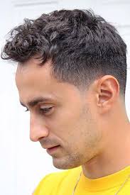 Men with curly hair are fashionable again, which means perms for guys are becoming popular. Best Mens Hairstyles For Curly Hair Few Styles Eventfashion Lifestlye