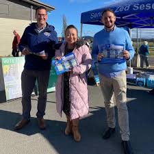Getting ready for another big day out at pre-polls across Canberra today.  Great to have Elizabeth Lee MLA and Nathan Kuster