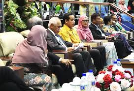 Paisal halim, m.hum sebagai keynote speaker, dosen fakulti kemanusiaan, seni dan warisan ums, dr. Majlis Pelancaran Buku Fakulti Kemanusiaan Seni Dan Warisan Fksw Universiti Malaysia Sabah Ums Kementerian Sains Teknologi Dan Inovasi Sabah