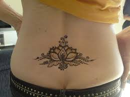 Beautiful Lotus Flower Henna On Lower Back Dovme Kina Tasarimlari Dovme Kadin