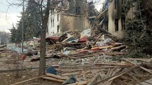 In mariupol soll ein theater zerbombt worden sein, in . Qu0zzyoip3xmdm