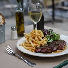 Le parisien is a french daily newspaper covering both international and national news, and local news of paris and its suburbs. Le Parisien Restaurant New York Ny Opentable