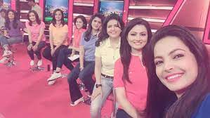 By streaming the aaj tak news channel to your devices through yupptv, you will be connected to everything that happens in india. Top 25 Cute Hot Sexy Female News Anchors In India Reckon Talk
