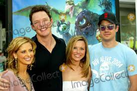 Mystery there are exactly two specters here. Photos And Pictures Photo By Re Westcom Starmaxinc Com 2004 3 20 04 Sarah Michelle Gellar Matthew Lillard Linda Cardellini And Freddie Prinze Jr At The World Premiere Of Scooby Doo 2 Monsters Unleashed Hollywood Ca