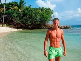 Born 30 january 1995) is a spanish professional footballer who plays as a midfielder or second striker for atlético madrid. La Polemica Foto Del Jugador Del Real Madrid Marcos Llorente Shangayshangay