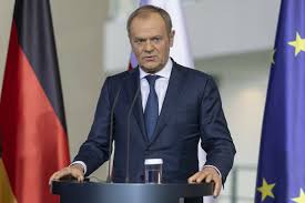 Donald Tusk uderza w Jarosława Kaczyńskiego. "Zezwalam"