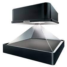 Legt man eines der mitgelieferten motive auf den projektor, stellt das licht an und dann die durchsichtige pyramide darauf, scheint es als würden die bilder schweben. 3d Hologramm Projektor Pyramide Zum Selber Bauen Experimentis