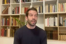 He is the leader of the momentum movement (hungarian: Fekete Gyor Nyilatkozata A Legsotetebb Kommunista Diktaturat Idezi
